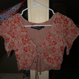 Cute tie top